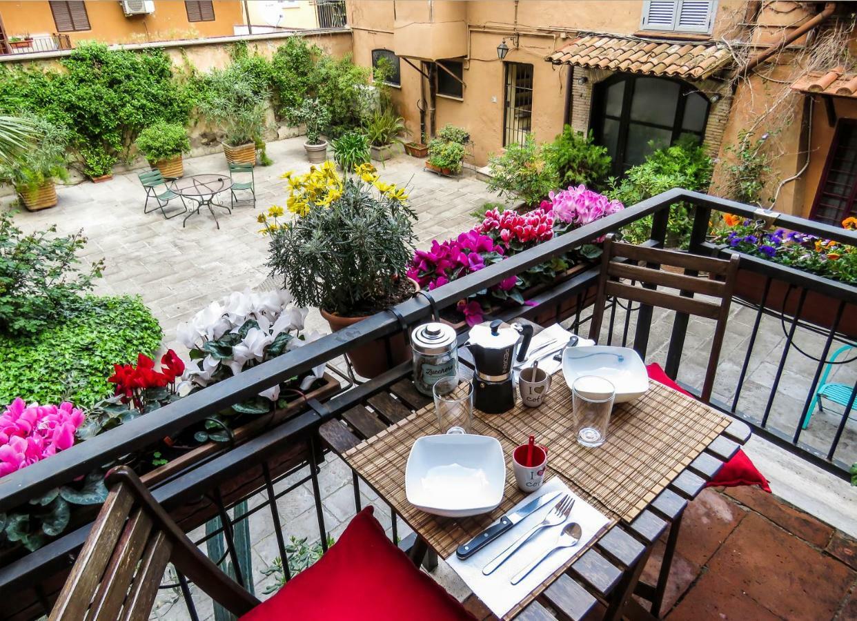 Casa Del Moro - Romantic Loft In Trastevere Bagian luar foto