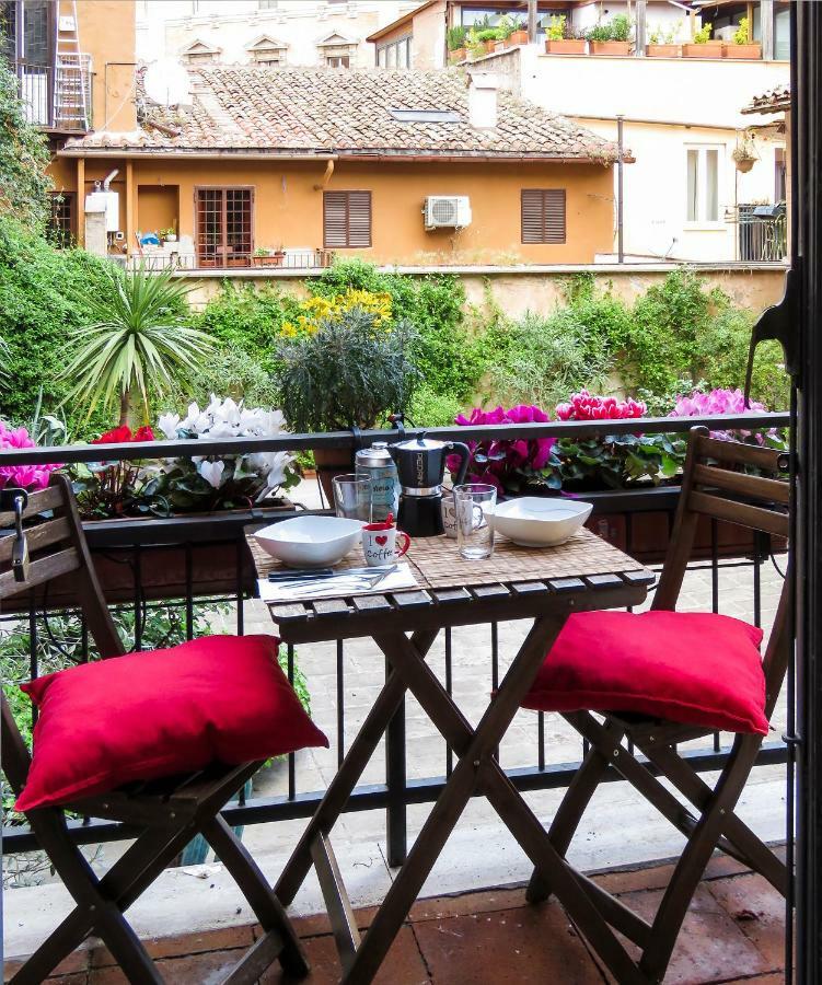 Casa Del Moro - Romantic Loft In Trastevere Bagian luar foto